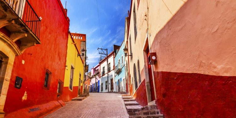 Streetscape in Mexico NBS 750x375 1